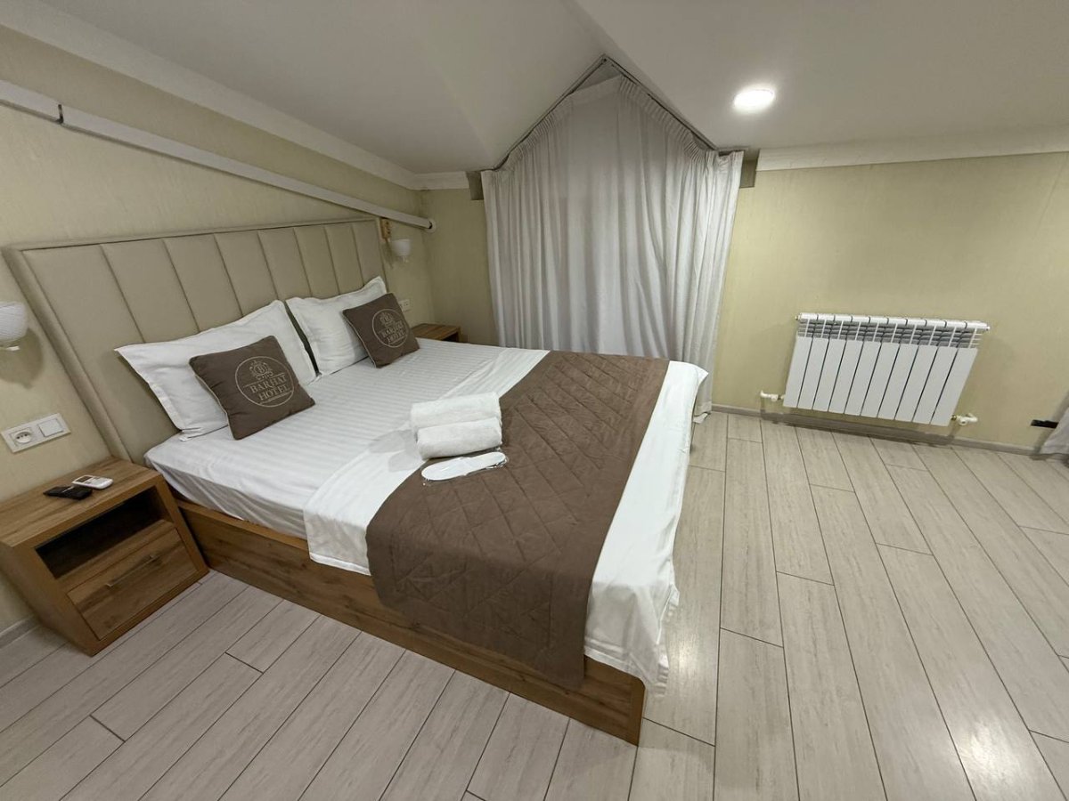 Barhat Hotel 13