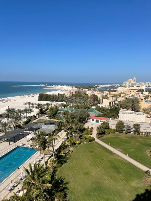Private Suites Al Hamra Palace at golf & sea resort 2