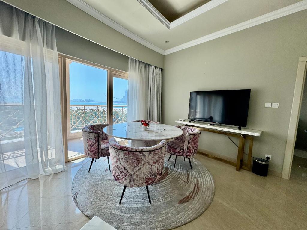 Private Suites Al Hamra Palace at golf & sea resort 3