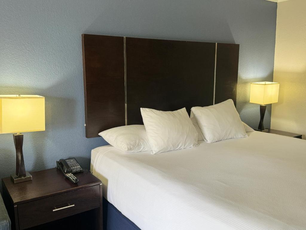 Pacific Inn